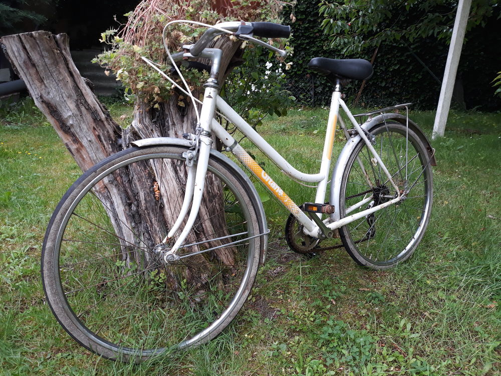 VELO FILLE-20 Pouce-VTC FILLE -VELO ANCIEN Vélos