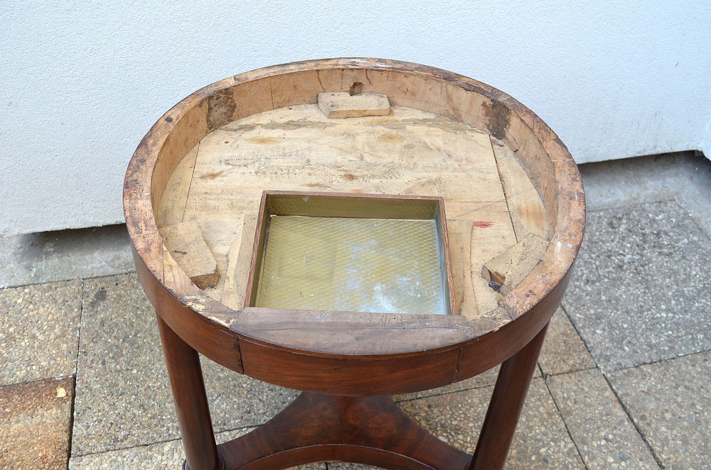 Gu&eacute;ridon style Empire tripode en Acajou XIX&egrave;me Meubles