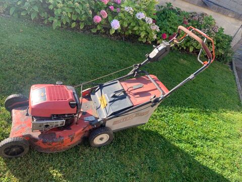 tondeuse  STERLING  ETQ2    autotracte 70 Albert (80)