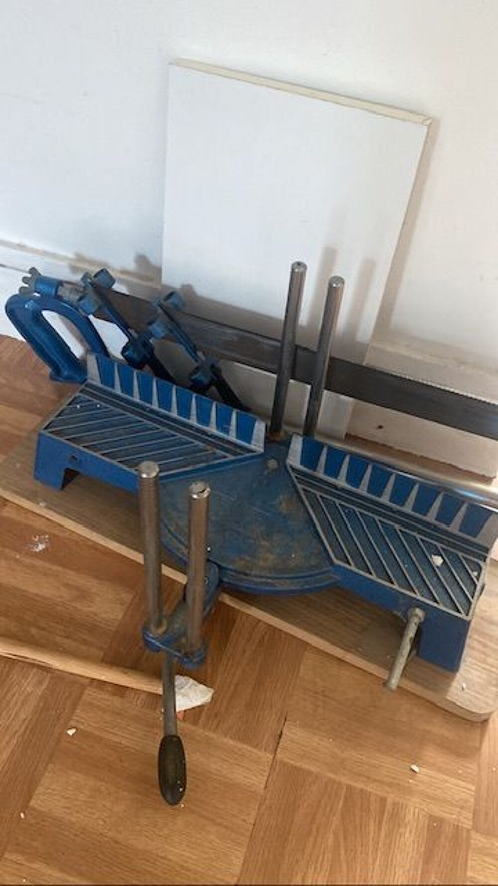 Scie &agrave; onglet de pr&eacute;cision Bricolage