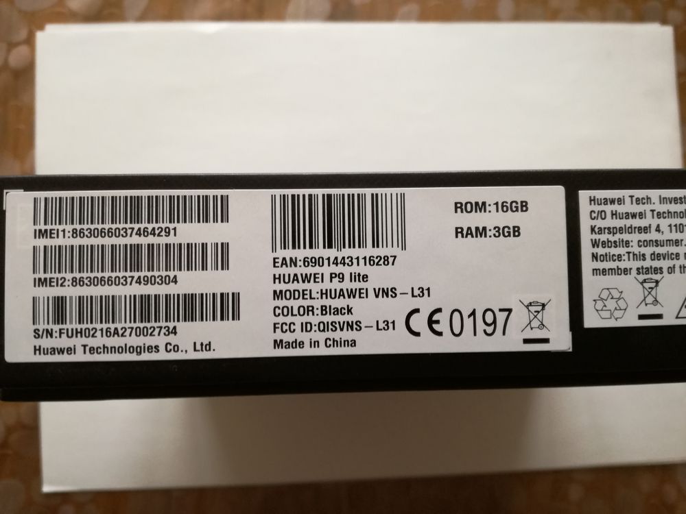 Huawei P9 Lite + Coque + chargeur et c&acirc;ble + Guide Téléphones et tablettes