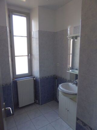  Appartement à louer 2 pièces 40 m²