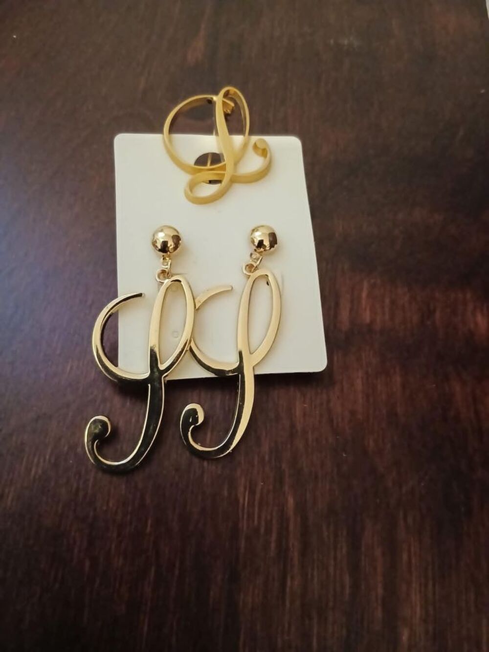  Boucles d'oreilles + broche lettre L N&deg; 1392 Bijoux et montres