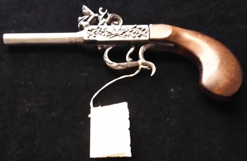 Très belle réplique ancienne de pistolet à silex. 0 Meximieux (01)
