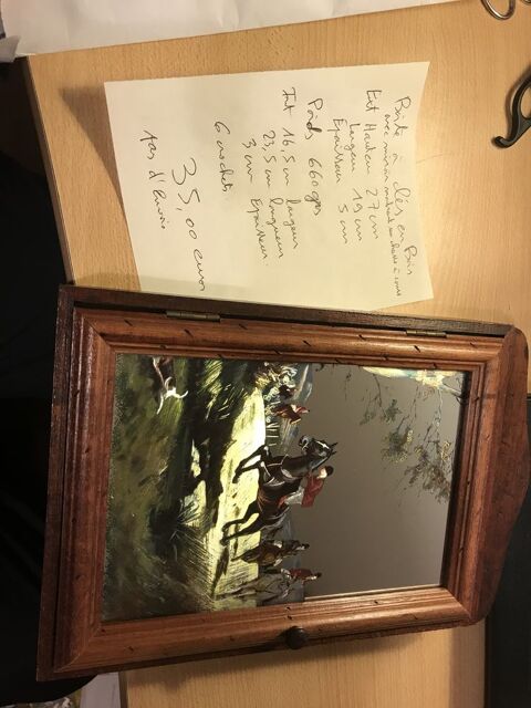 Boite a cls6 crochets en bois et miroir 35 Romorantin-Lanthenay (41)