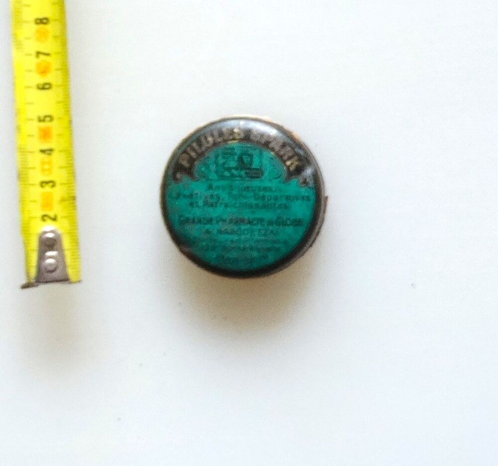 Collector LOT BO&Icirc;TES produits PHARMACIE 