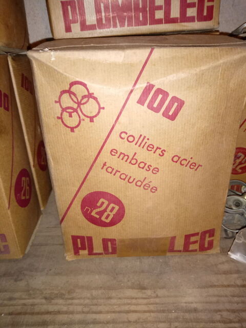 Colliers Atlas  embase taraude pour tuyaux cuivre plomberie 50 Eauze (32)