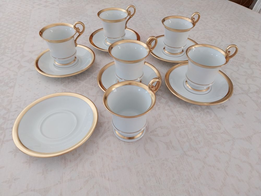 Service &agrave; caf&eacute; NAPOL&Eacute;ON en porcelaine de Limoges Giraud Décoration