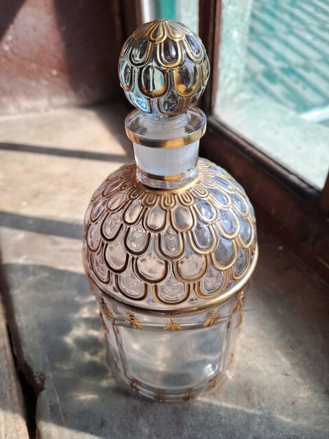 bouteille abeille guerlain 250 Montceaux-lès-Provins (77)