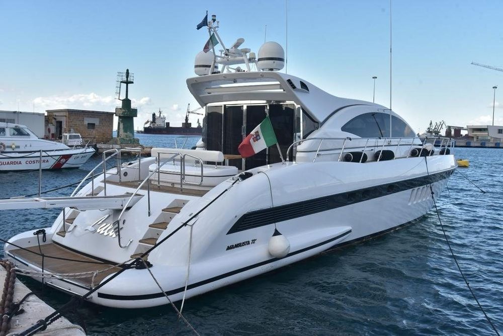 Vedette - Yacht - Offshore 2003 occasion 83990 Saint-Tropez