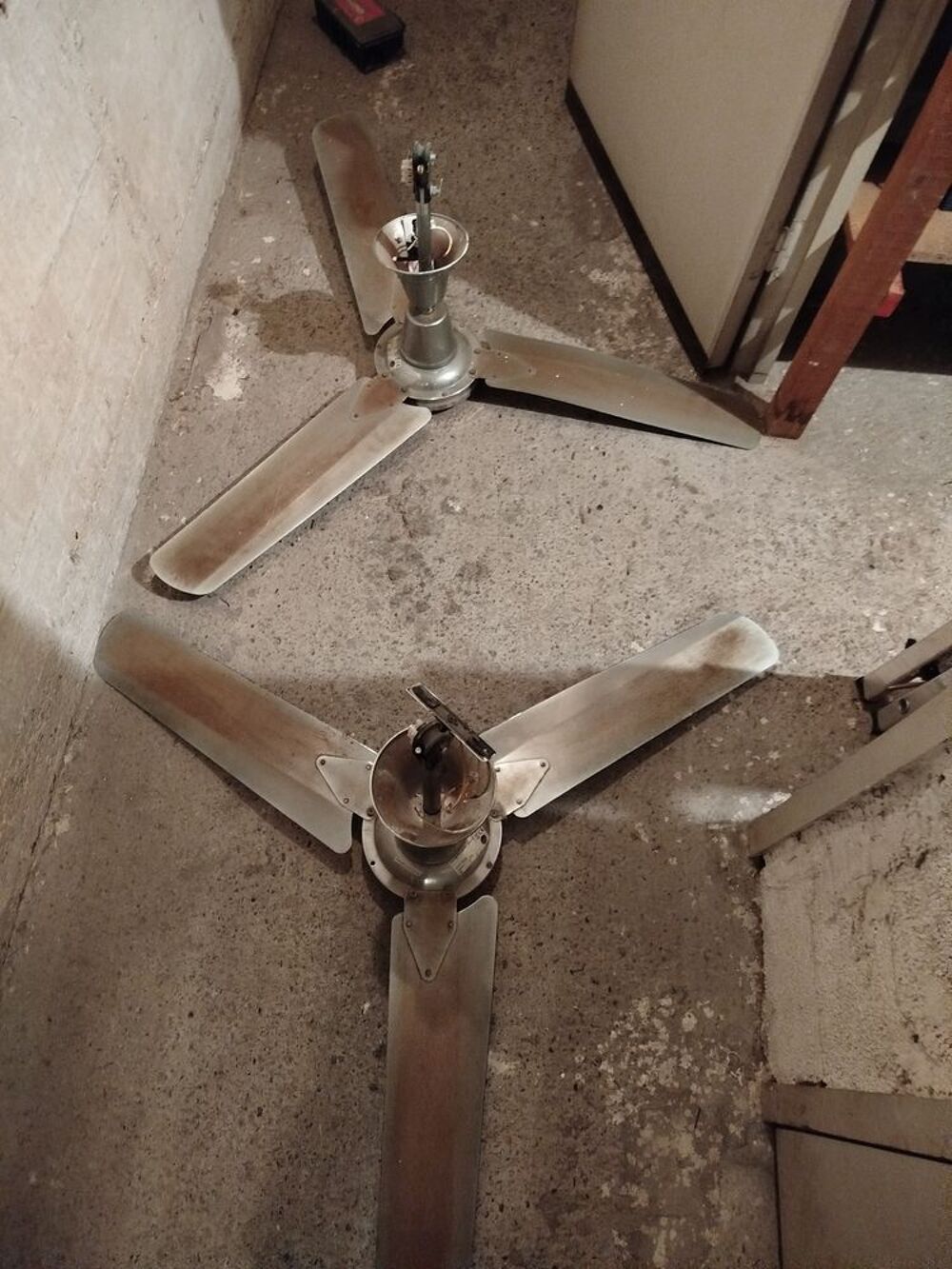 Ventilateurs de plafond m&eacute;talliques Décoration