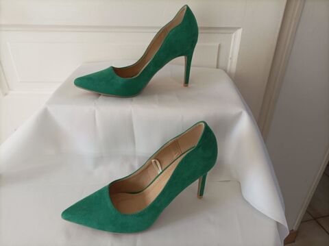 Escarpins tout cuir   GB Grands Boulevards   Paris . Neufs 35 Troyes (10)