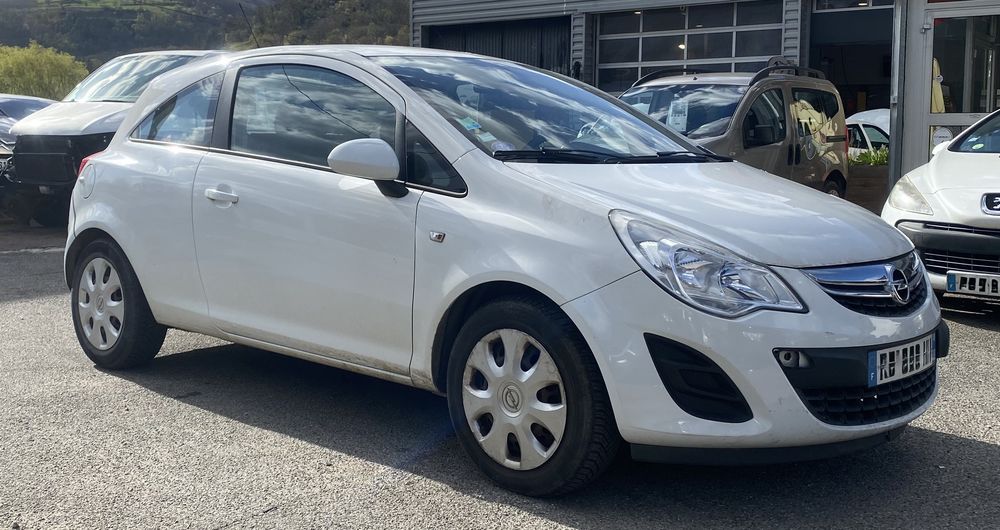 Corsa Opel 1.0i 65 2011 occasion 38210 Tullins