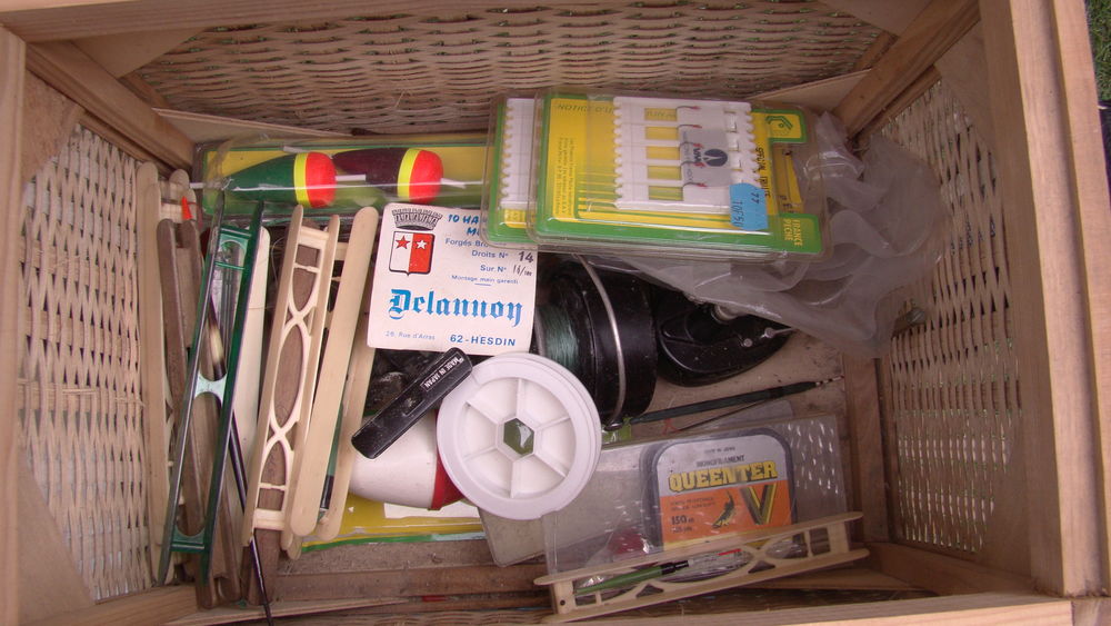 gros lot articles de peche Sports