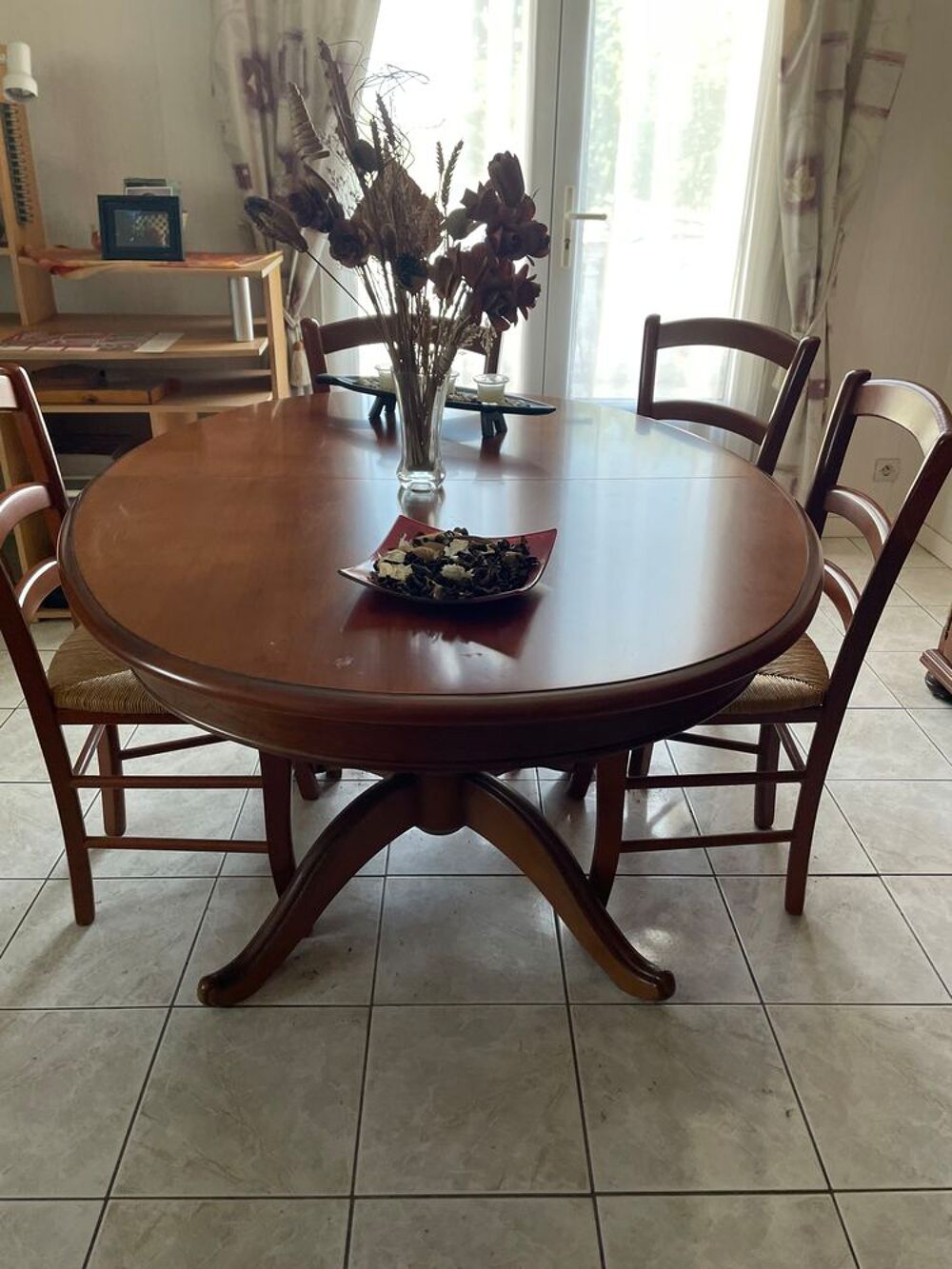 Table sa manger ovale avec 4chaises en aulne &eacute;tat neuf Meubles