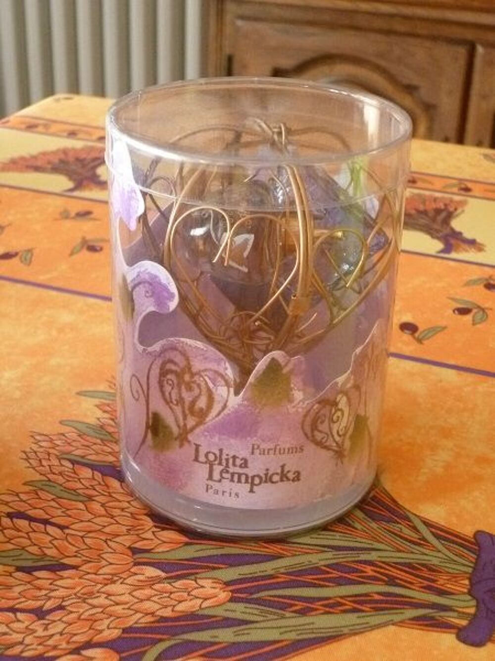 Miniature Lolita Lempicka parfum mode japon coffre 