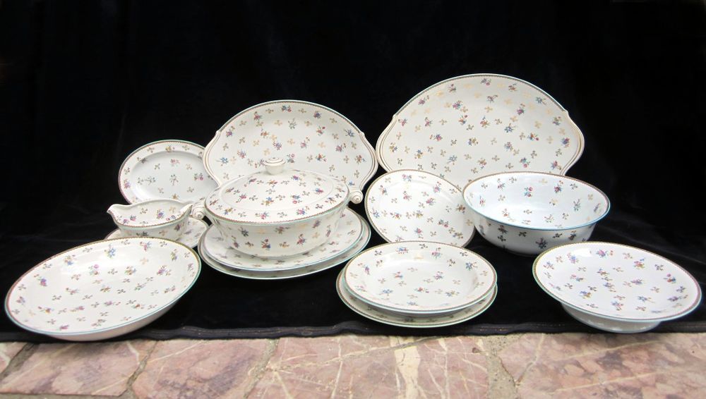 Service de table porcelaine de Limoges Raynaud 43 pi&egrave;ces Décoration
