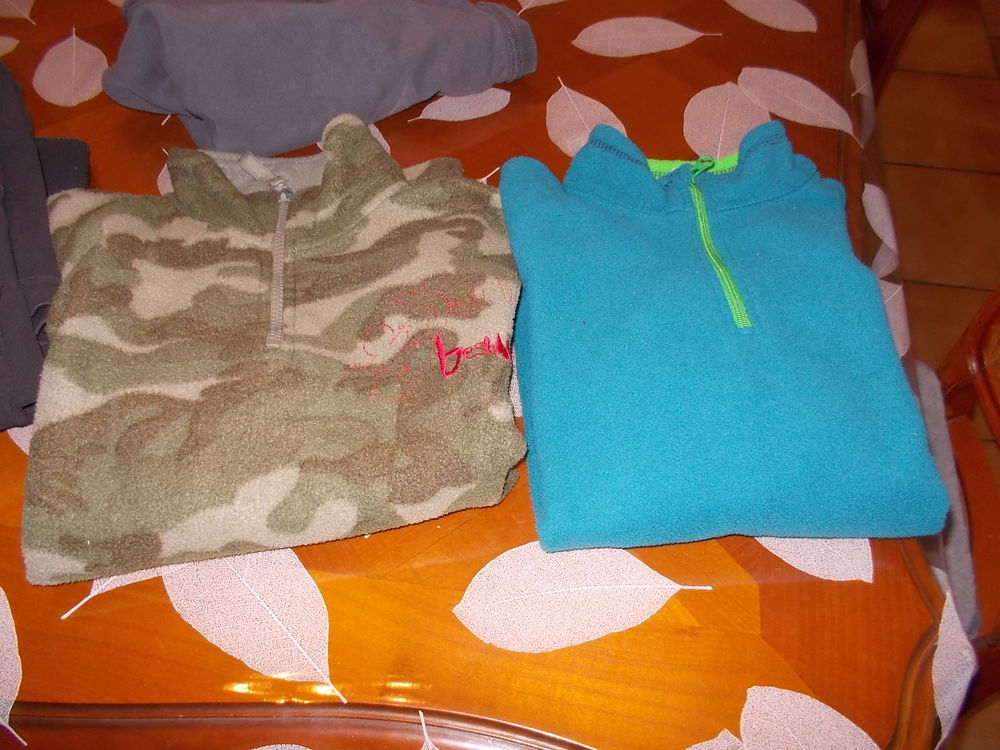 vetements femmes enfant Vêtements