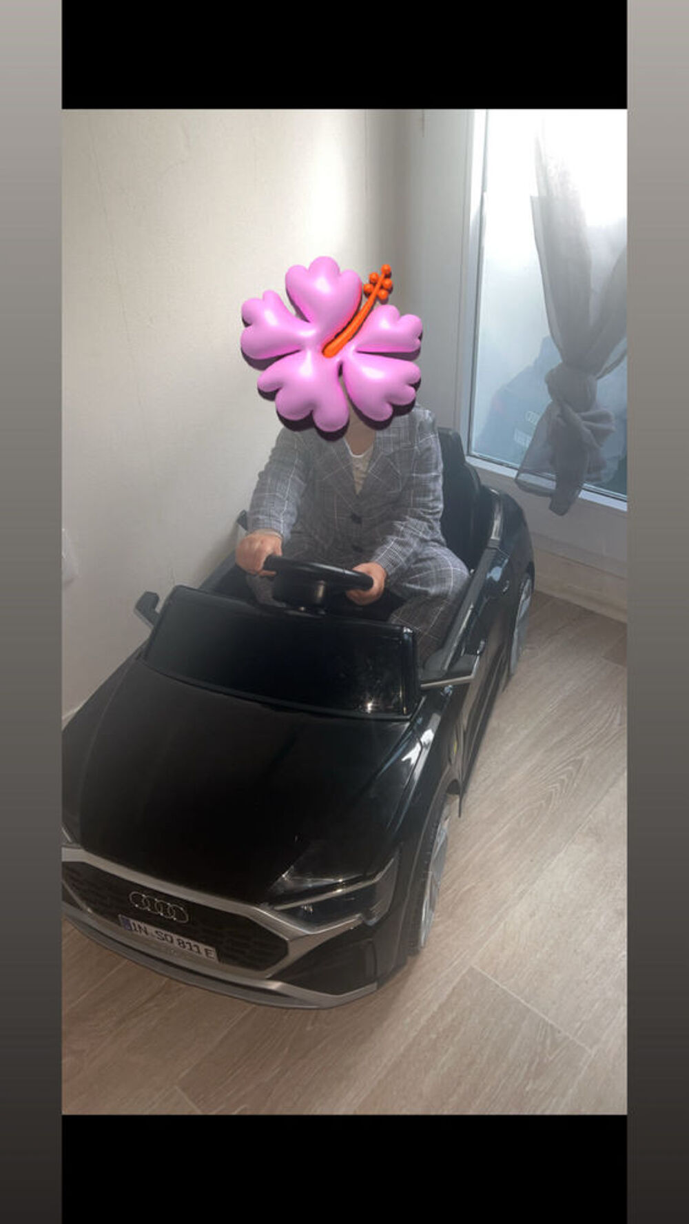voiture b&eacute;b&eacute; &eacute;lectrique Jeux / jouets