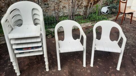 Chaises de jardin 70 Dampierre-en-Yvelines (78)