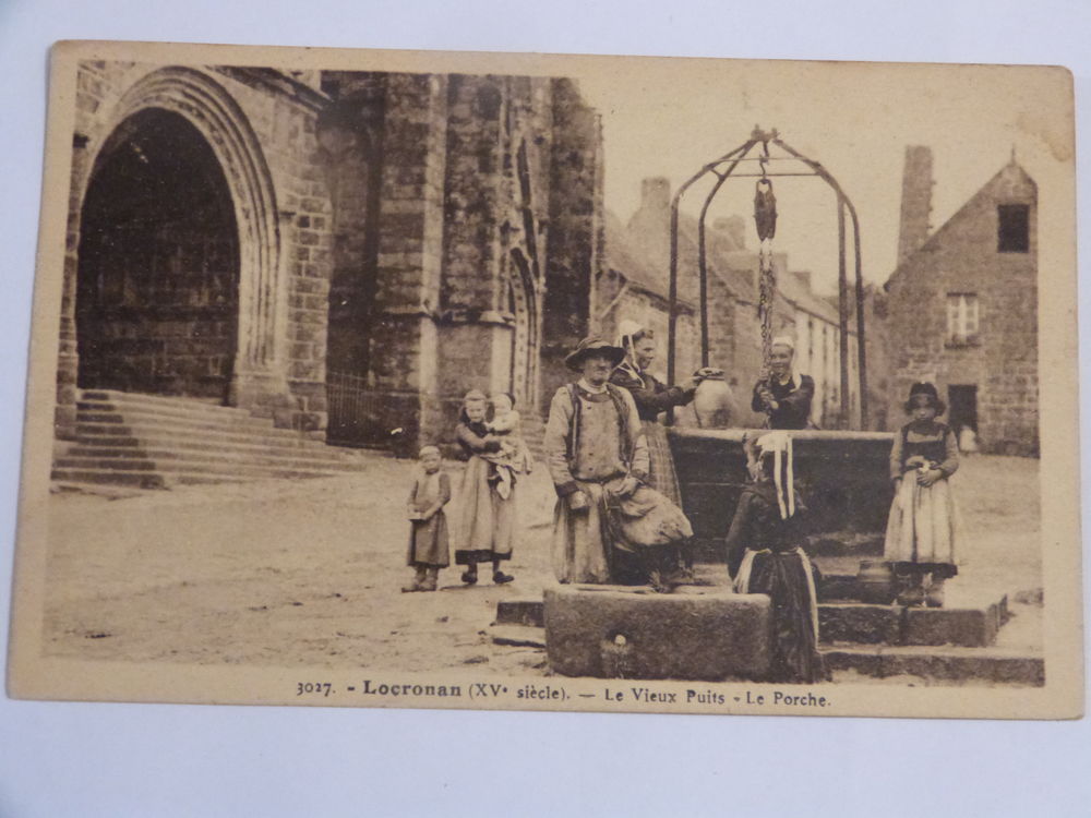 CP - LOCRONAN - LE VIEUX PUITS ET LE PORCHE 