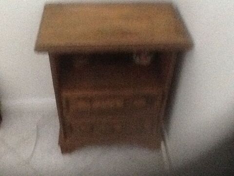 petit meuble ou chevet 40 Saint-Savin (38)