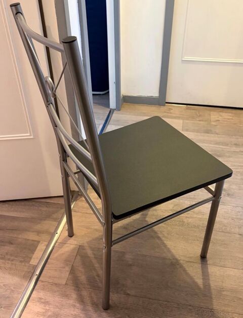 table et chaises 80 Beaune (21)