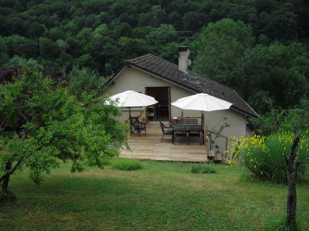 Location Appartement au bord du doubs et véloroute, gite pour 4 personnes, meublé Fourbanne