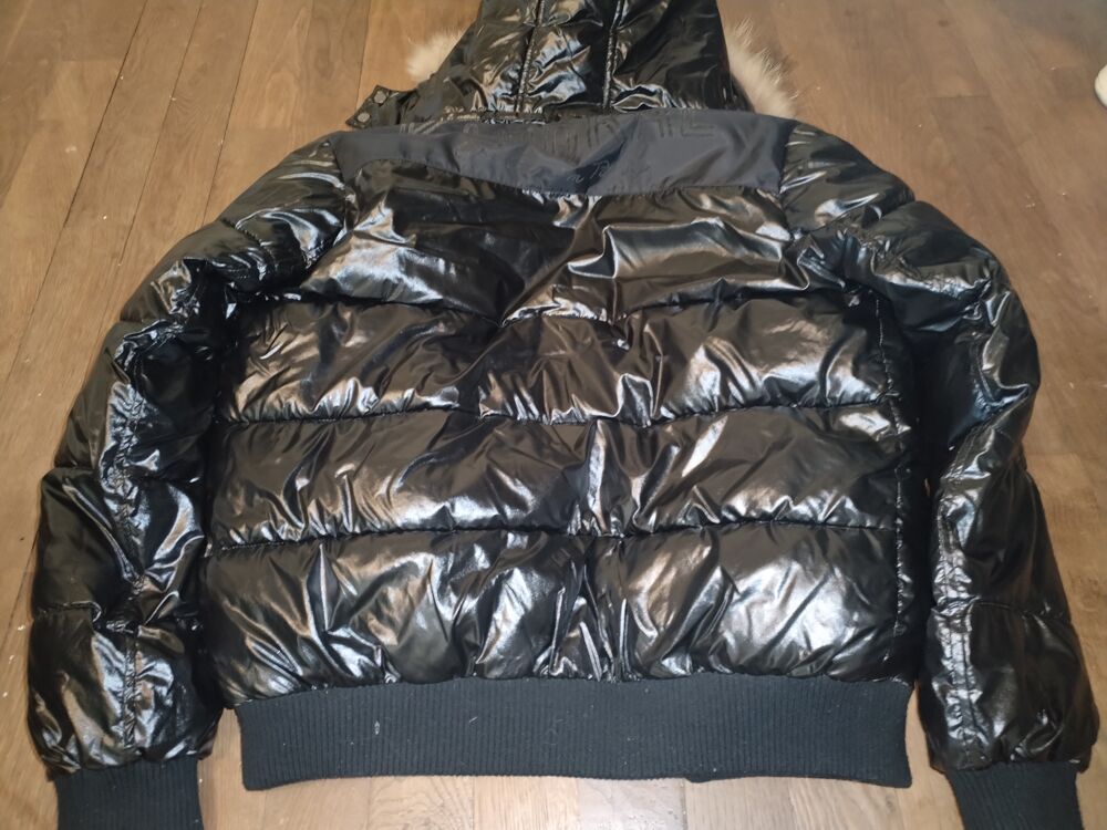 Doudoune brillante bien gonfl&eacute;e KAPORAL (taille M) Vtements