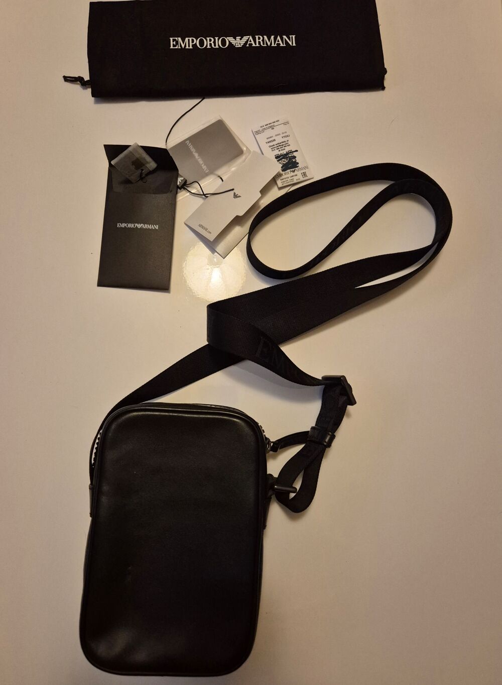 Sacoche Emporio Armani neuve avec certificat d'authenticit&eacute; Maroquinerie