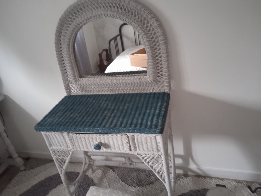 coiffeuse rotin miroir demi lune banche et verte Meubles