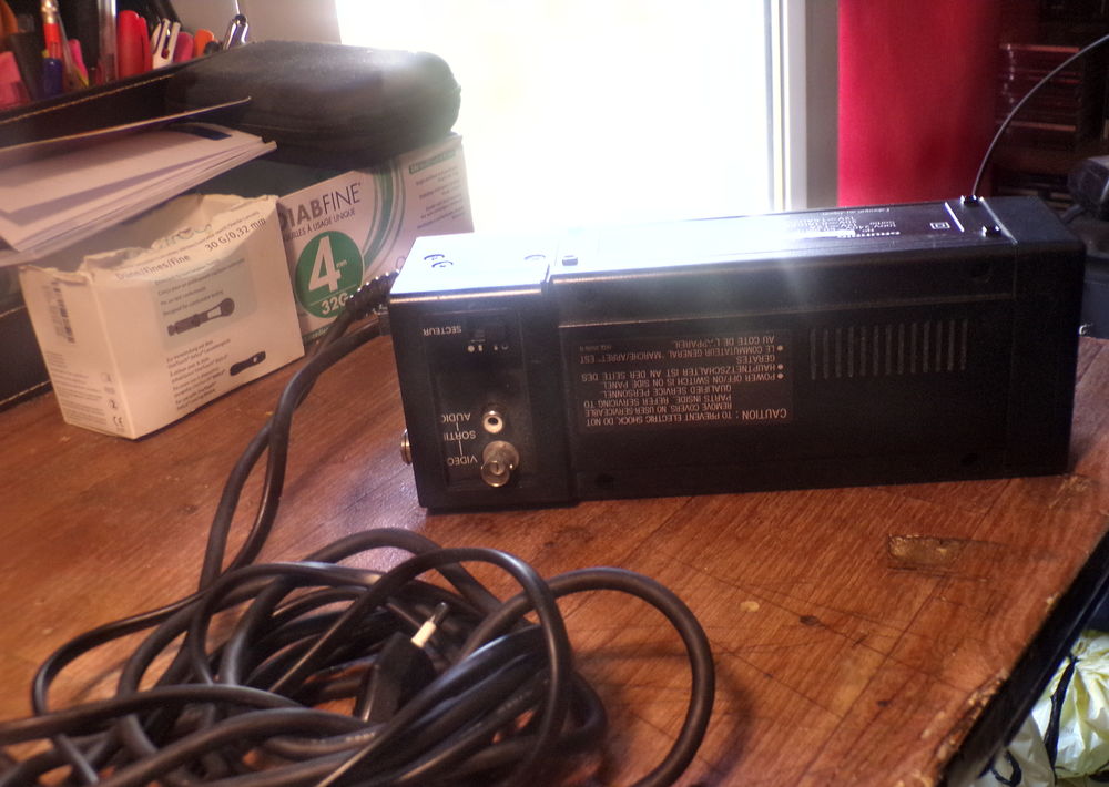 chargeur pour cam&eacute;scope schneder
tel 0953962707 Téléphones et tablettes