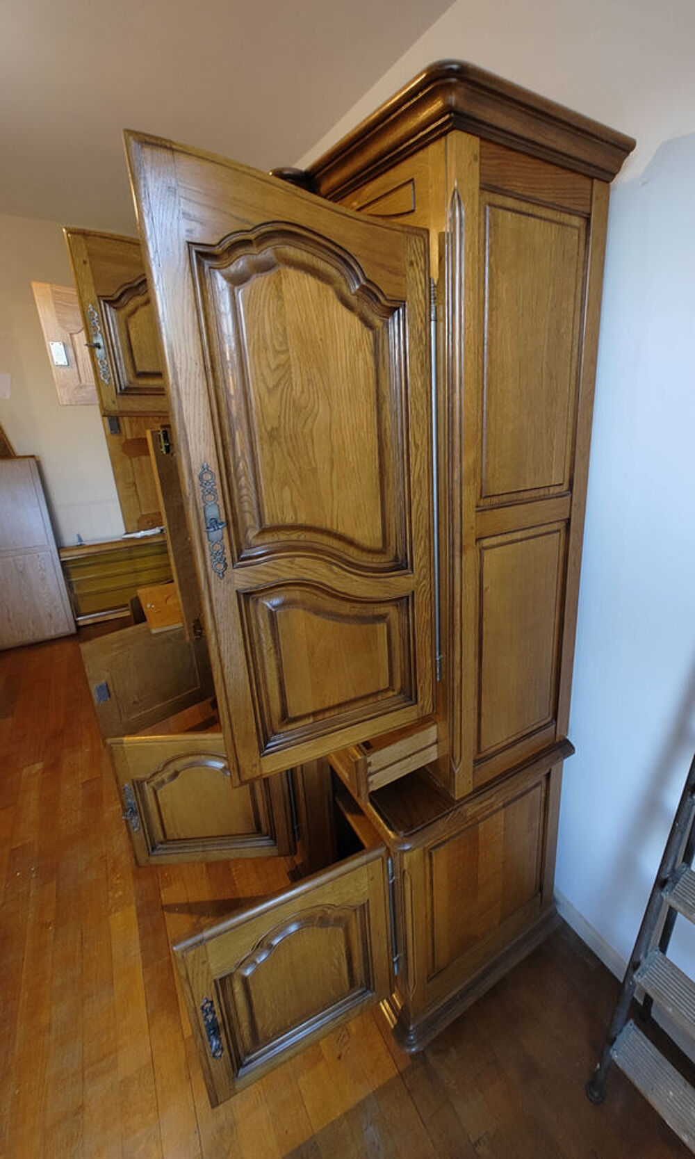 Grand vaisselier Armoire de salon en ch&ecirc;ne Meubles