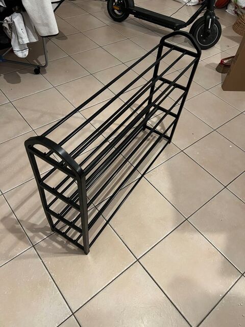 Etag�re �  chaussures 4 �tages 15 Rosny-sous-Bois (93)