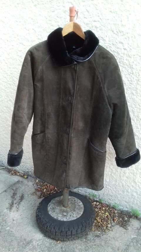 MANTEAU CROUTE DE PORC 
30 La Jarne (17)