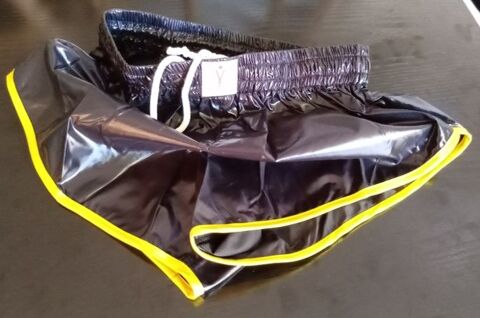 Short vintage nylon polyamide Noir/Jaune tailles S-M-L/XL 30 Lyon 3 (69)