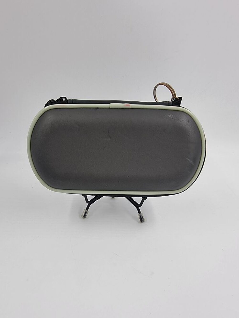 Accessoire pochette ou housse de protection grise pour PSP Consoles et jeux vidéos