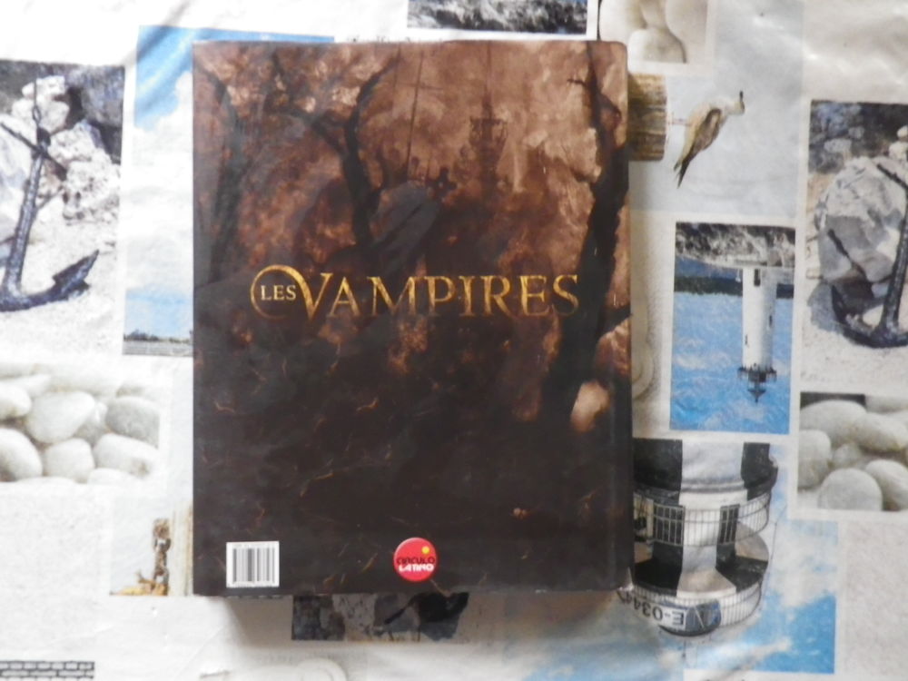 LES VAMPIRES La l&eacute;gende, l'histoire, la r&eacute;alit&eacute; Livres et BD