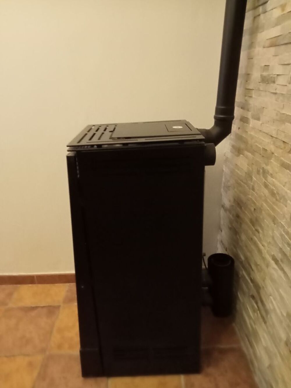 po&euml;le &agrave; granules Electrom�nager