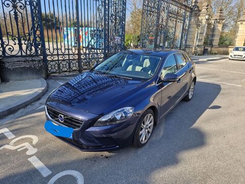 Volvo V40 T2 120 Summum 2015 occasion Bordeaux 33000