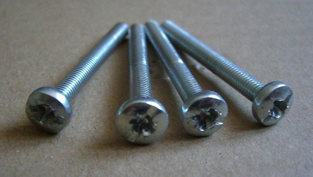 Boulons t&ecirc;te cruciforme 5 x 45 neufs (lot de 4) Bricolage