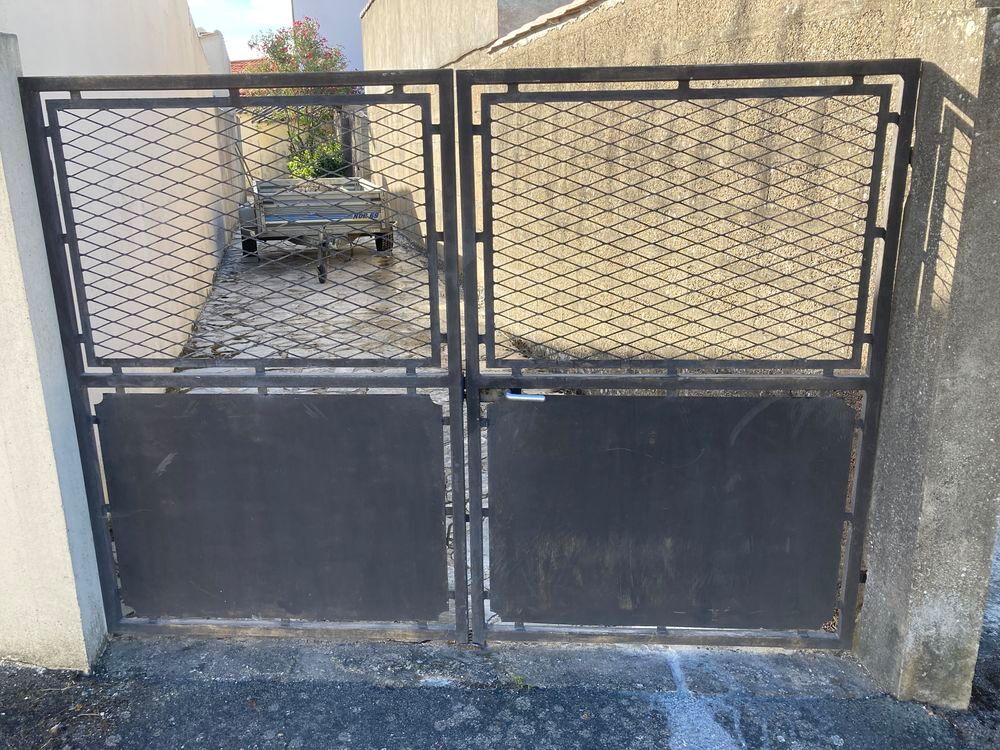 portail de cl&ocirc;ture m&eacute;tallique Bricolage
