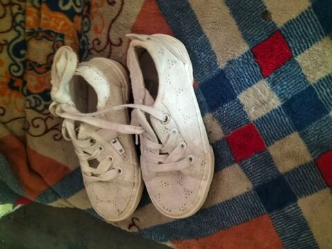 Basket zipp�e  toiile Oka�di pointure 25 tr�s bon �tat 5 Cachan (94)