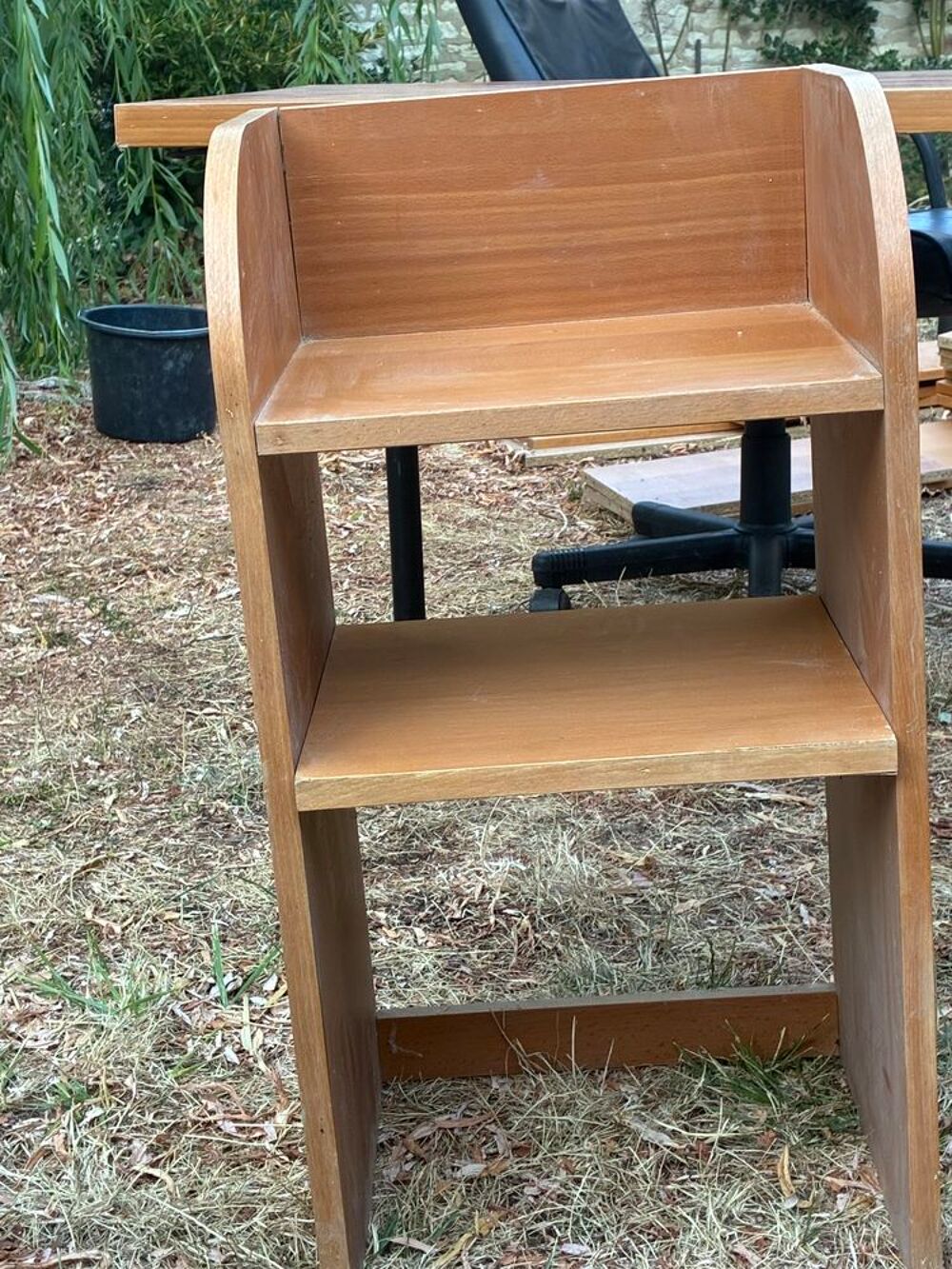 si&egrave;ges, 5 tables etc pour votre Bureau. Meubles