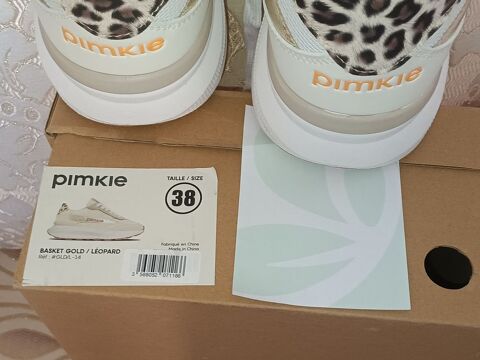 Baskets à lacets imprimé léopard pointure 38 prix 40€ 40 Nîmes (30)