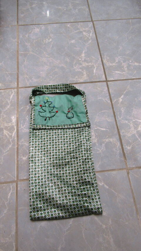 sac � pains. 15 Saint-Georges-Buttavent (53)