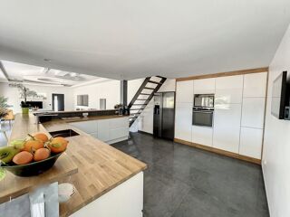  Villa � vendre 8 pi�ces 180 m�