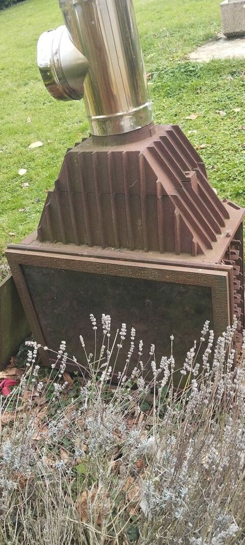 Foyer de chauffage en excellent �tat, parfait pour r�chauffer votre int�rieur. 140 Courgivaux (51)