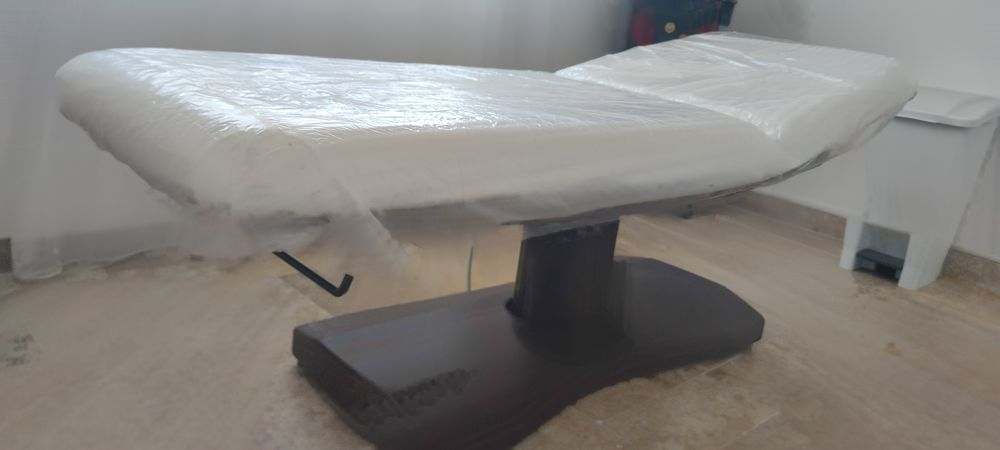 Table &eacute;lectrique professionnel neuve Meubles