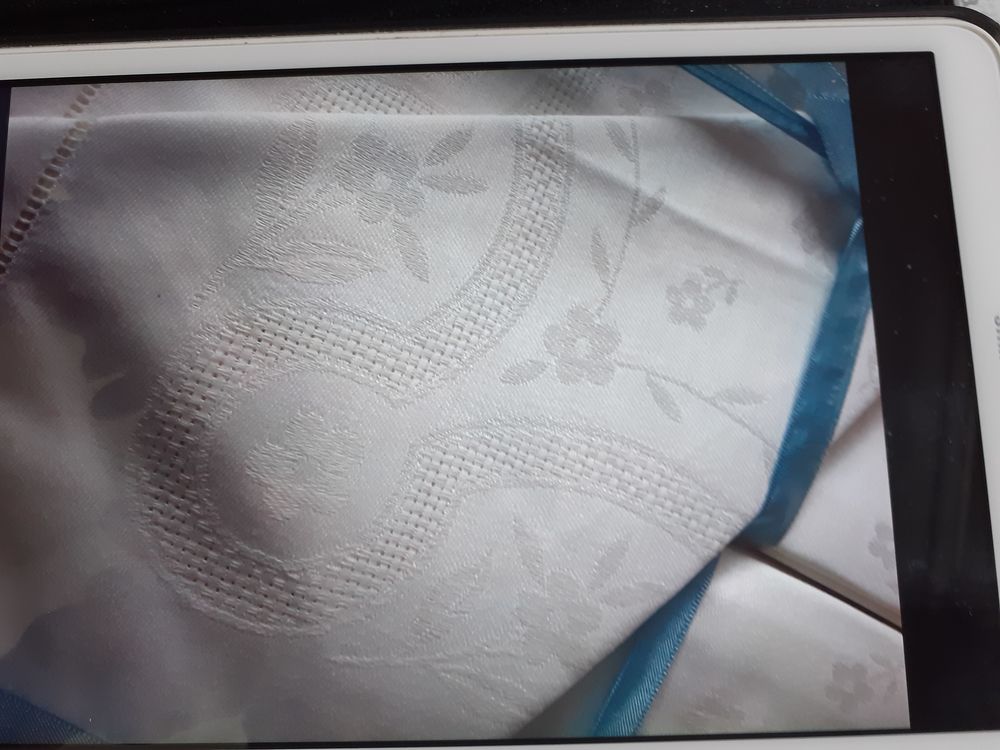 Nappe plus 12 serviettes en damass&eacute; Décoration